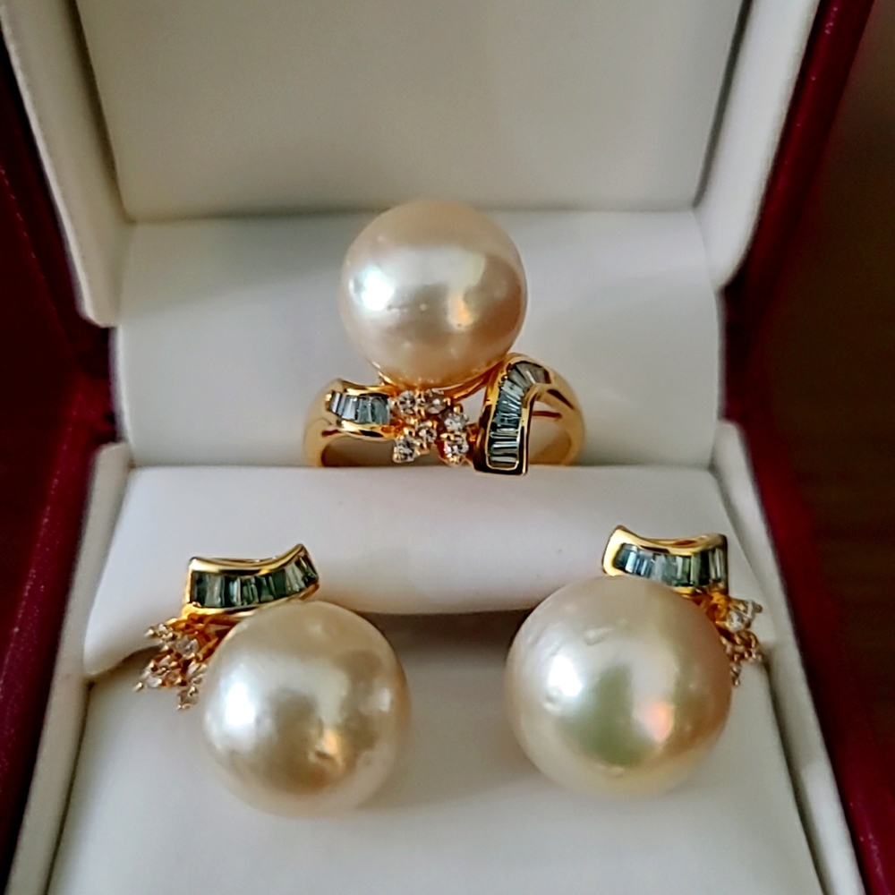 14k Pearl Earrings set